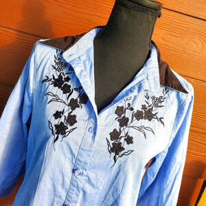 MKD Floral Appliqué Blue Women's Buttondown 3/4 Sleeve Blouse Size Medium